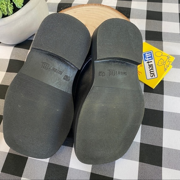 Smartfit Black Velcro Dress Shoes - Picture 3 of 7
